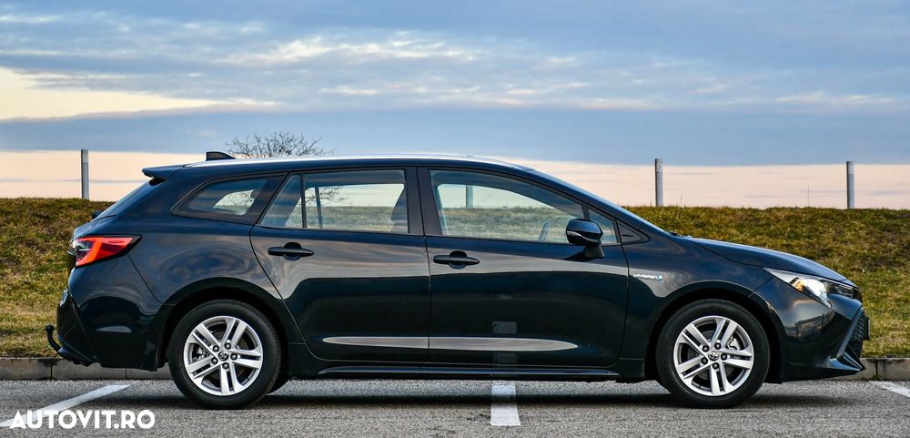 Toyota Corolla 1.8 HSD Business - 12