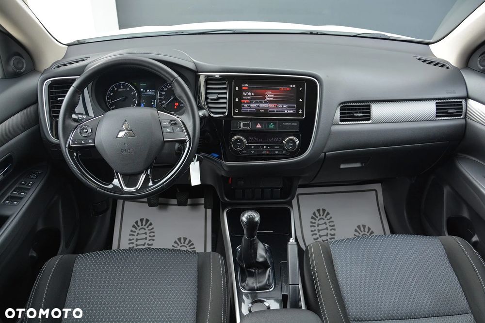 Mitsubishi Outlander - 18