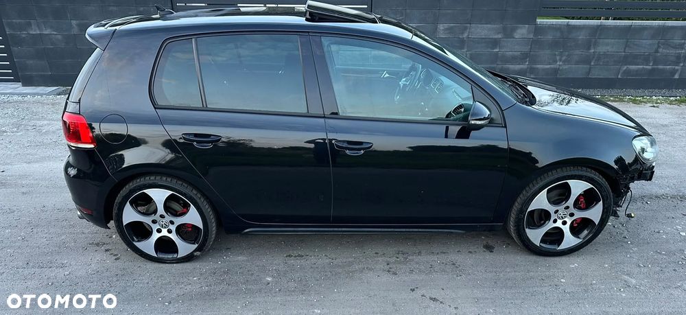 Volkswagen Golf - 11