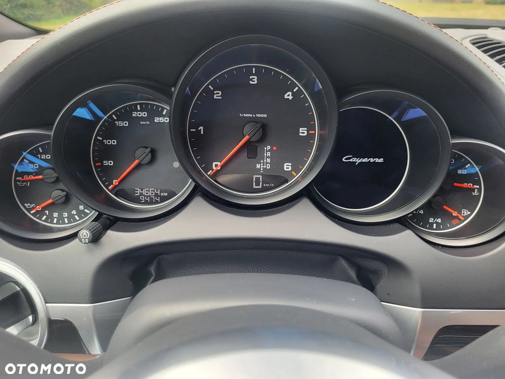 Porsche Cayenne Platinum Edition - 25