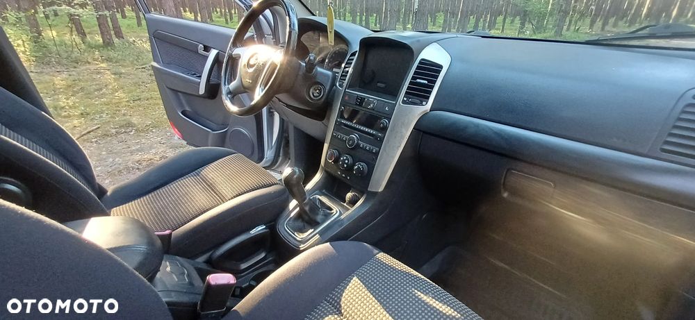 Chevrolet Captiva 2.4 LS 5os - 10