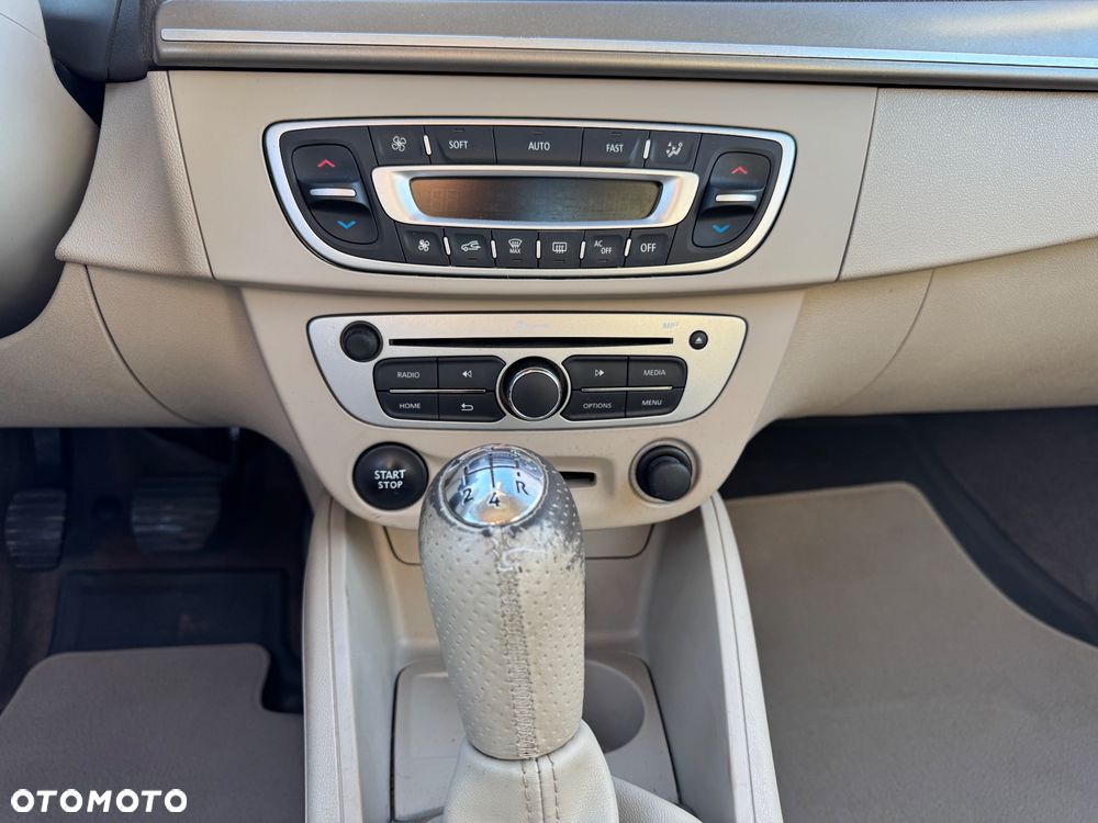 Renault Fluence 1.6 16V Life - 16