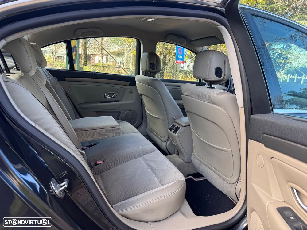 Renault Laguna 2.0 dCi Dynamique - 11