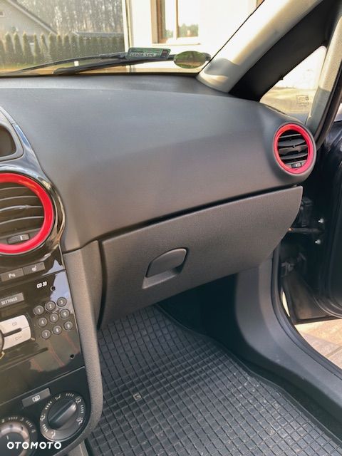 Opel Corsa 1.4 16V Satellite - 9