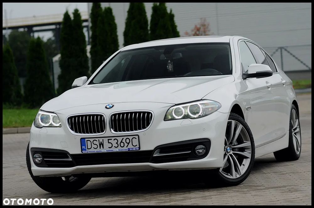 BMW Seria 5 528i - 1
