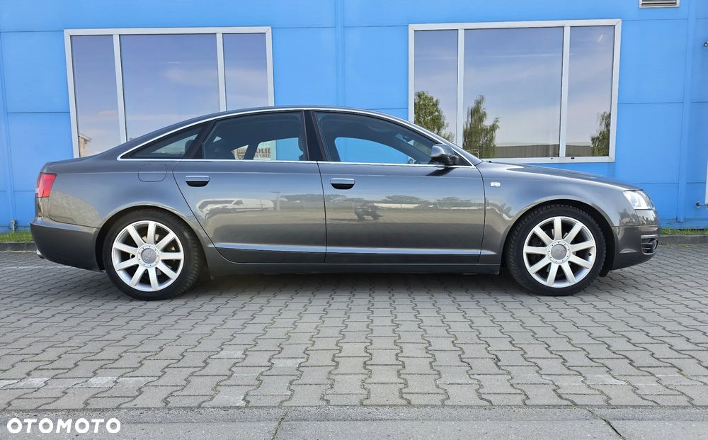 Audi A6 Limousine 2.4 - 12