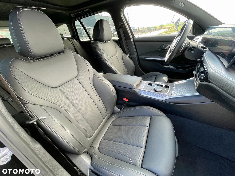 BMW Seria 3 320d xDrive MHEV M Sport sport - 26