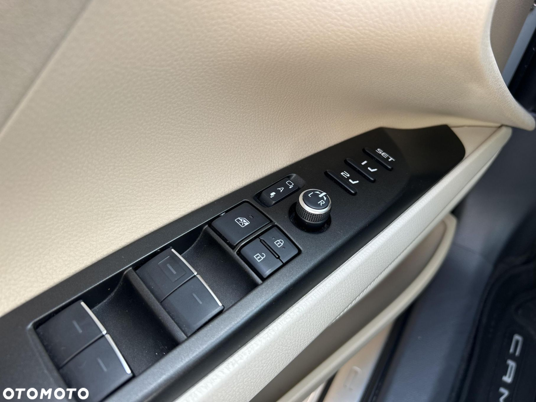 Toyota Camry - 15