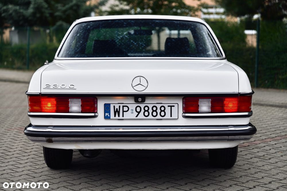 Mercedes-Benz W123 - 12