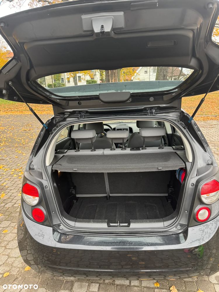 Chevrolet Aveo 1.2 LT - 8