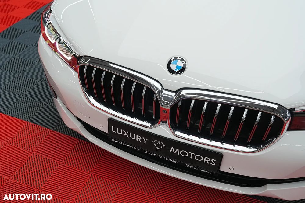 BMW Seria 5 520d Efficient Dynamics Edition Aut. Sport Line - 19