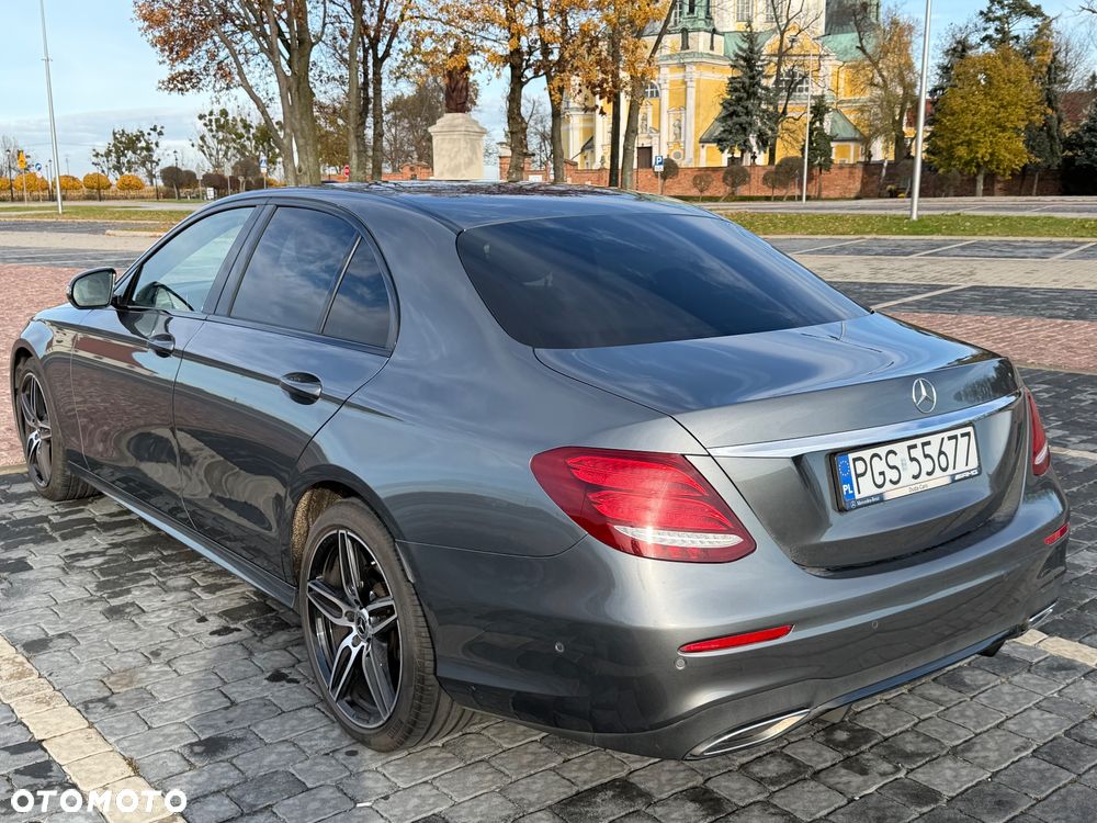 Mercedes-Benz Klasa E 220 d 4-Matic 9G-TRONIC - 3