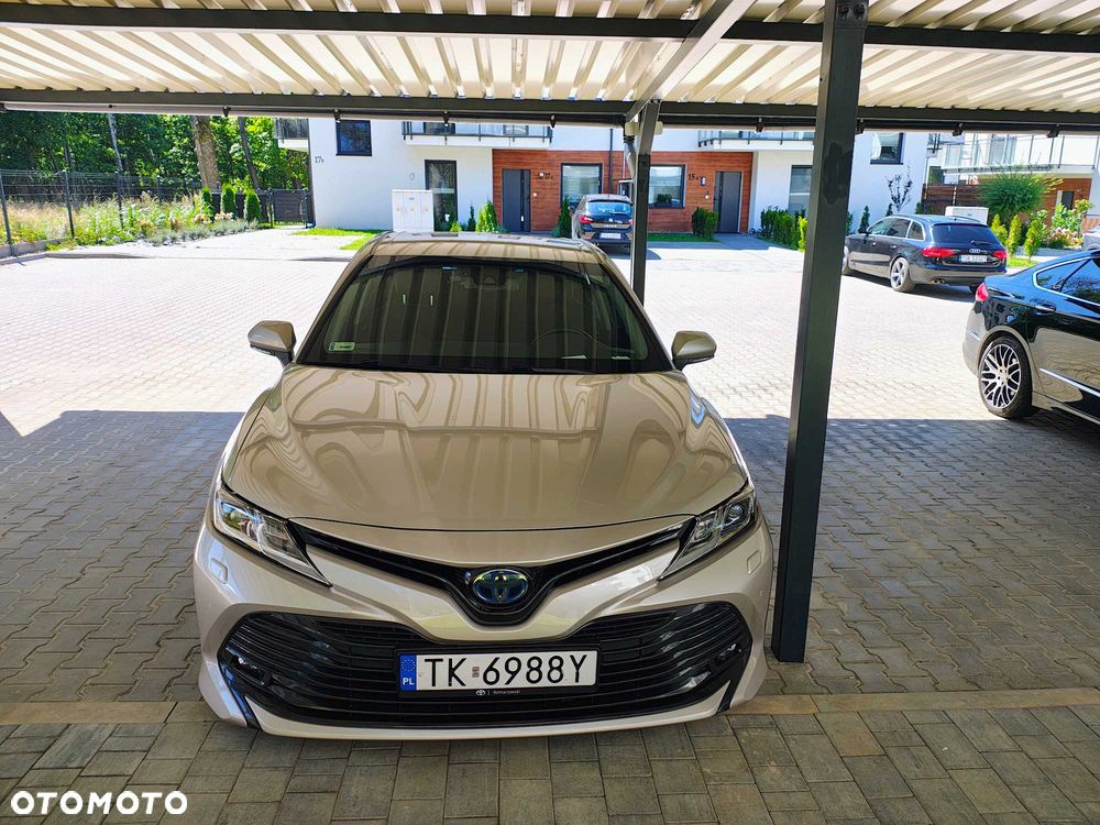 Toyota Camry - 6