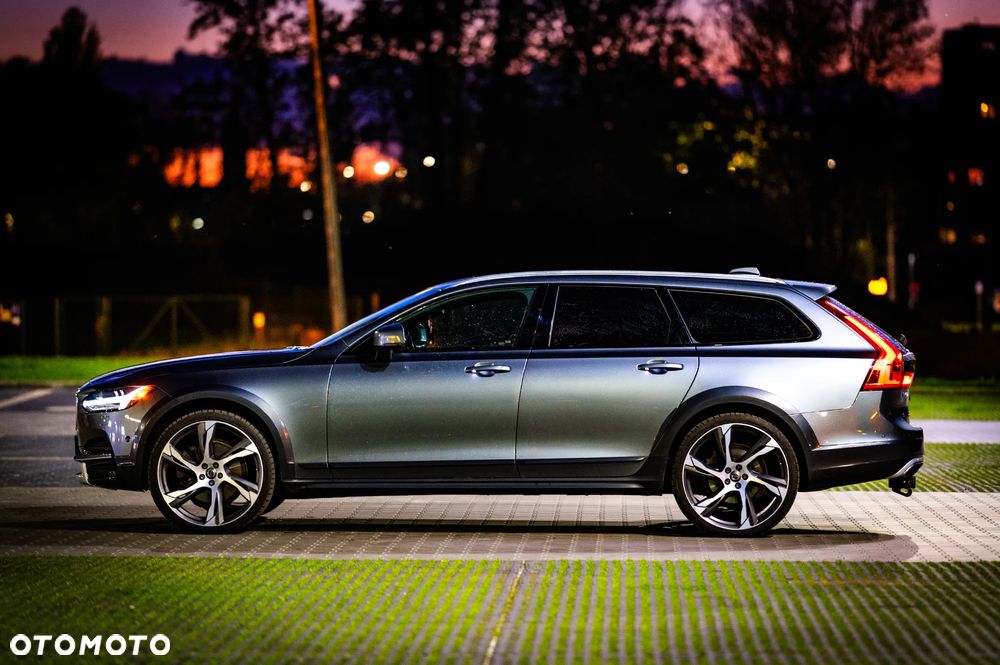Volvo V90 Cross Country T6 AWD - 1
