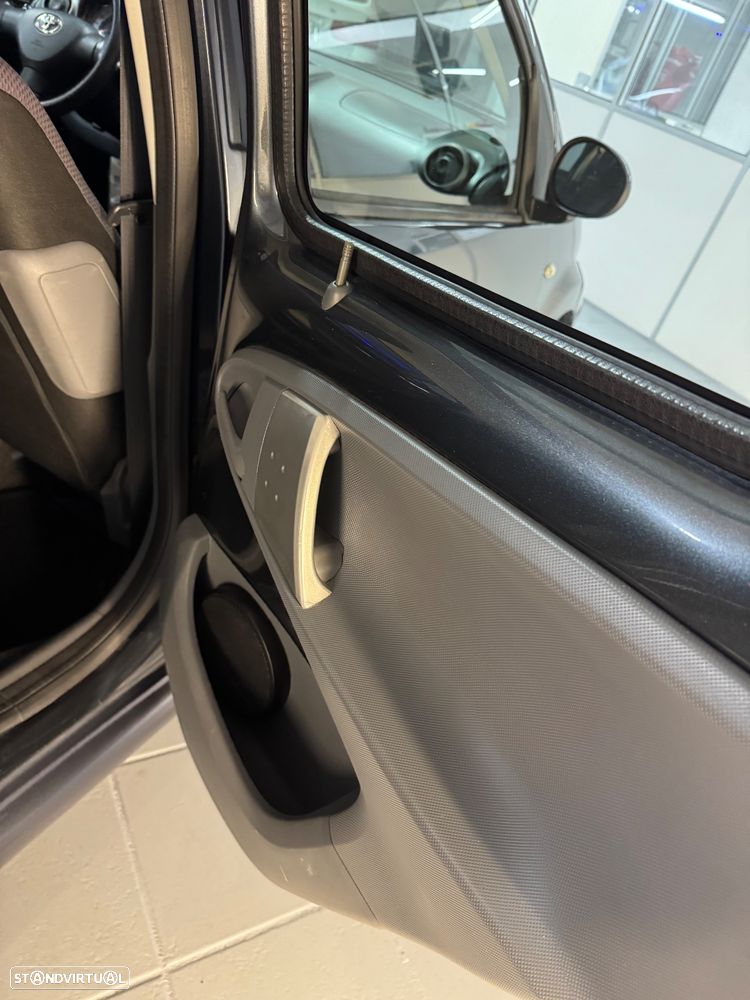 Toyota Aygo 1.0 + AC+VSC - 17