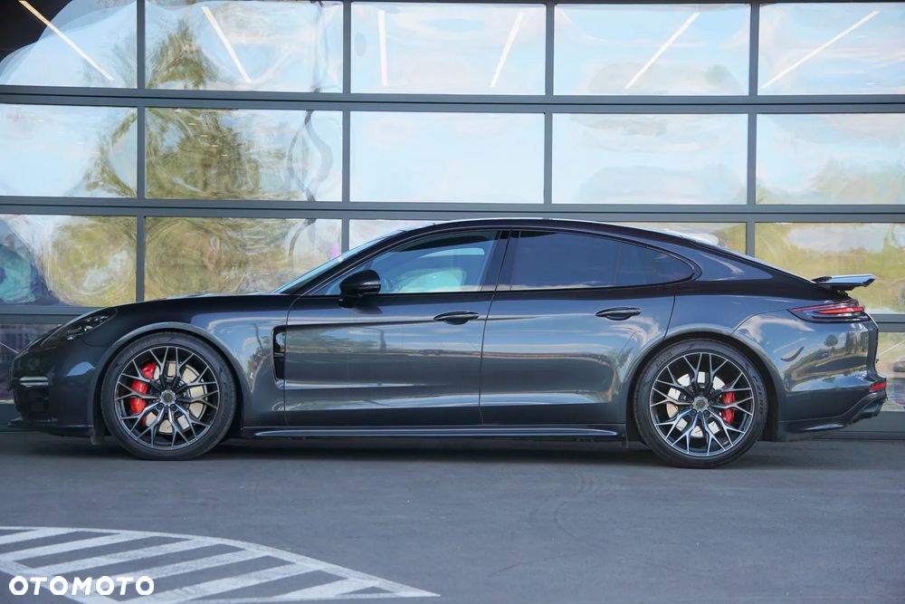 Porsche Panamera GTS - 9