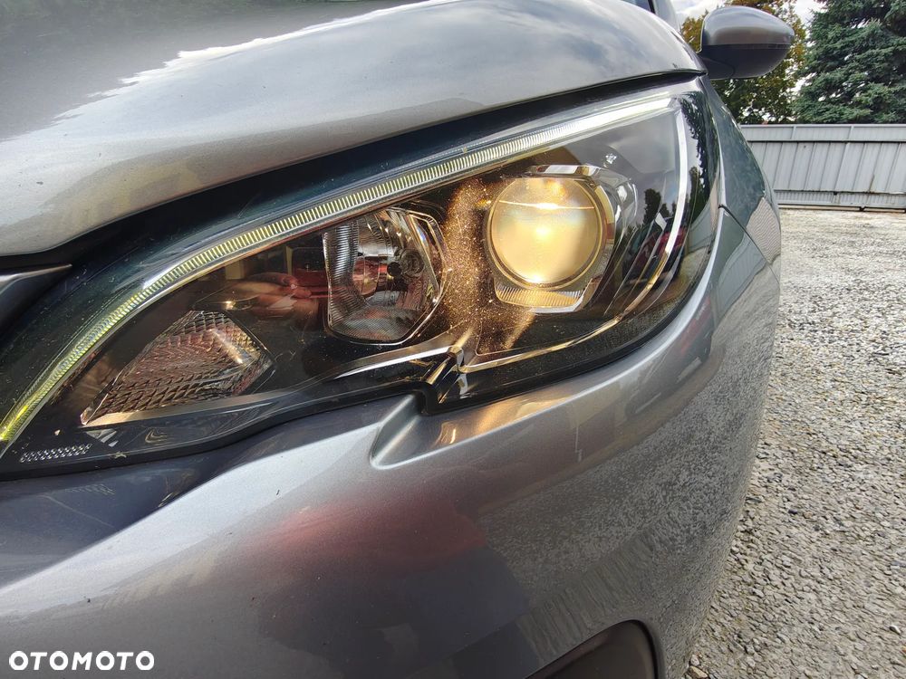 Peugeot 308 1.5 BlueHDi Allure S&S - 20