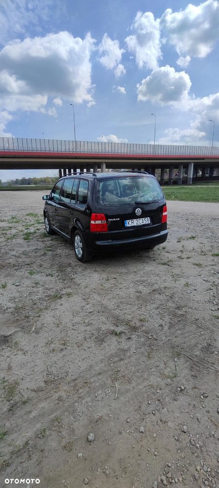 Volkswagen Touran 1.6 - 5