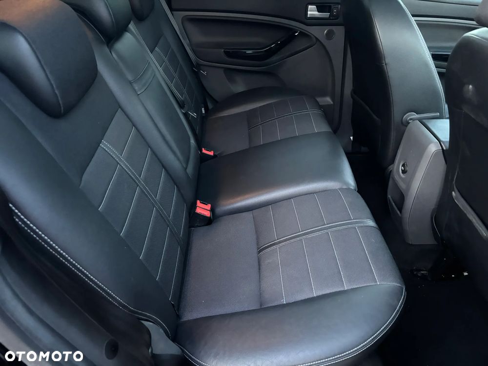 Ford Kuga 2.0 TDCi 4x4 Titanium - 17