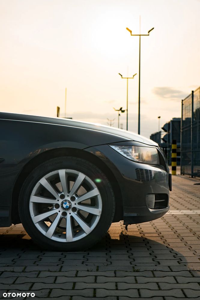 BMW Seria 3 320d xDrive - 17