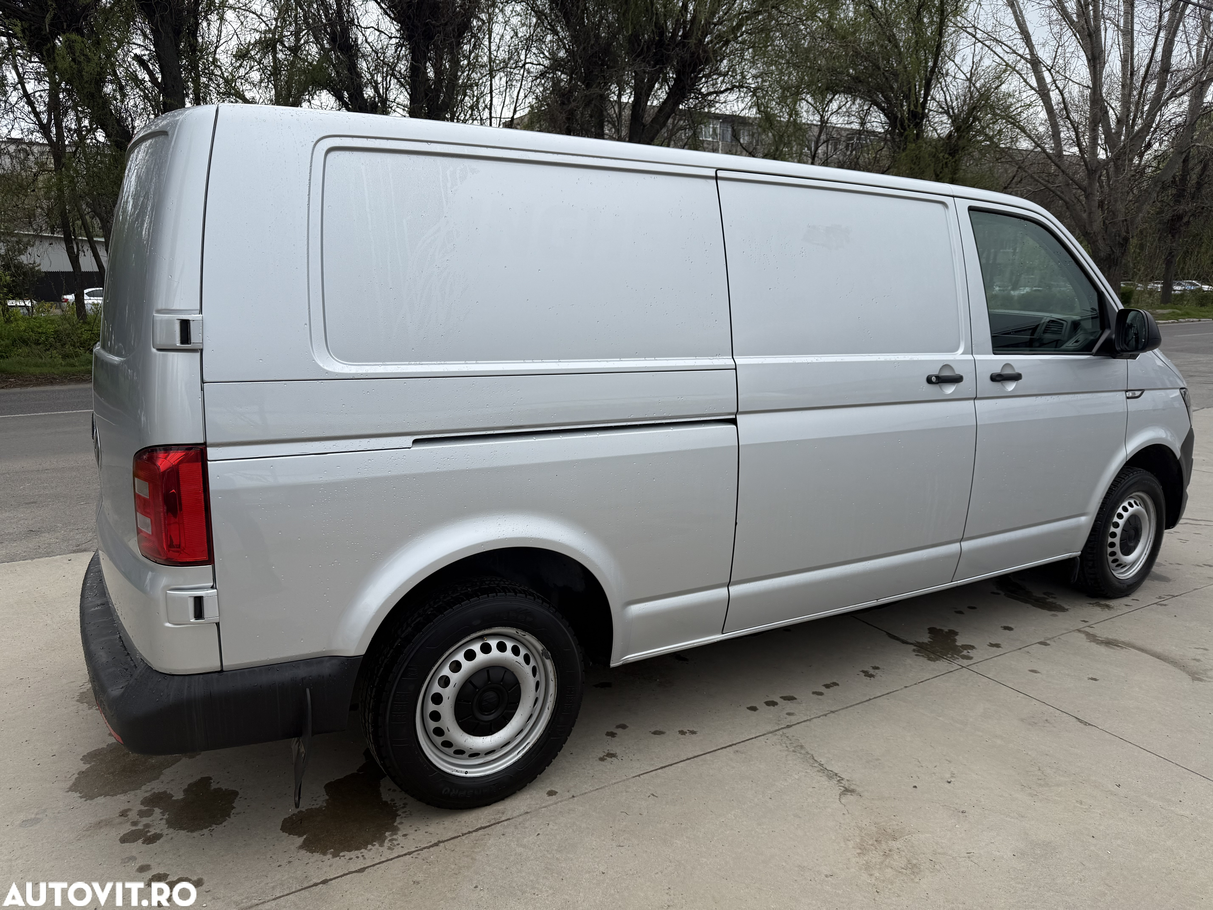 Volkswagen Transporter Kombi T6 2.0 TDI 75 kW KR - 4