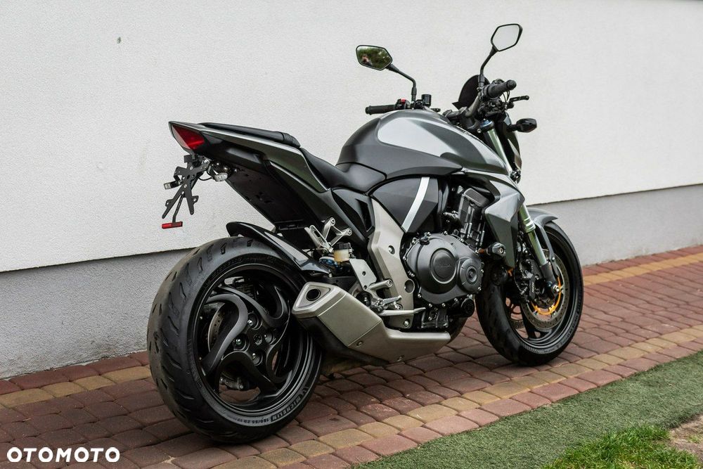 Honda CB - 4