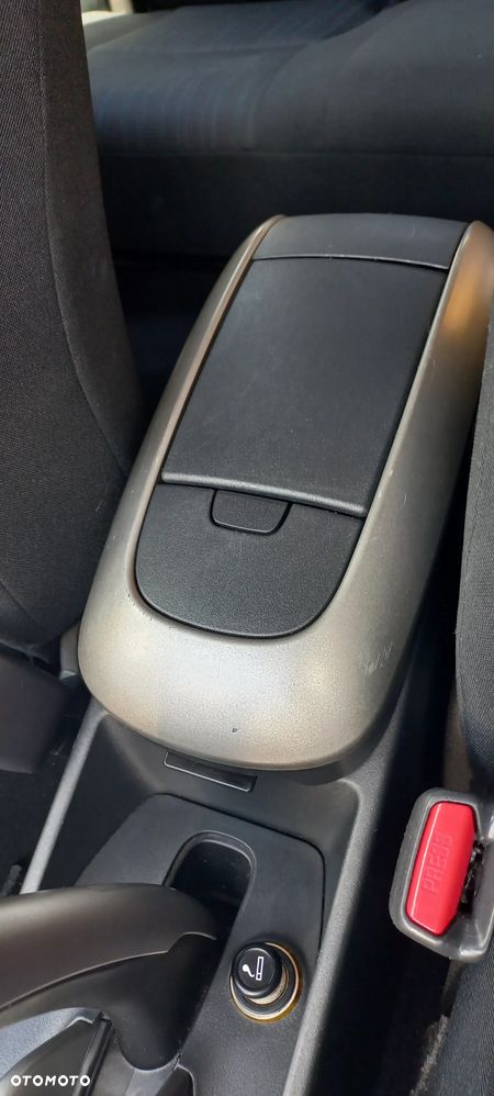 Toyota Auris - 18