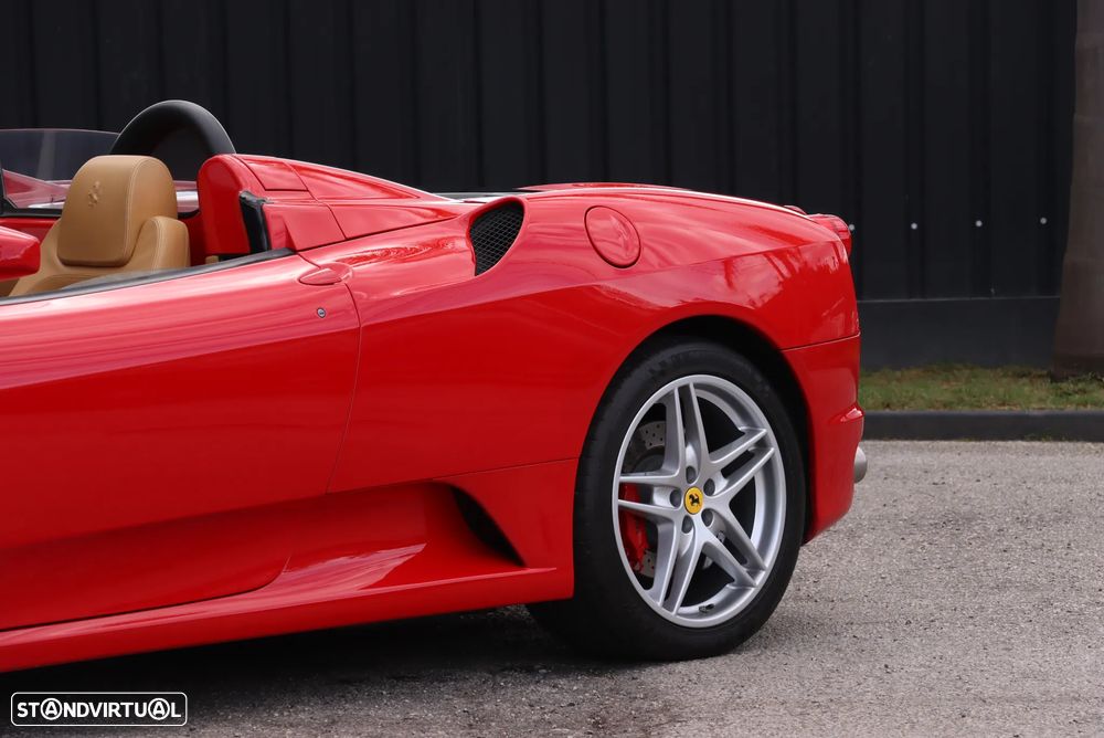 Ferrari F430 - 8
