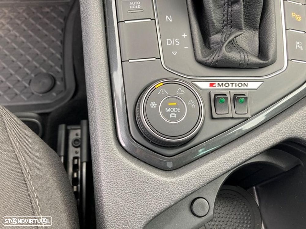 VW Tiguan 2.0 TDI R-Line DSG 4Motion - 37