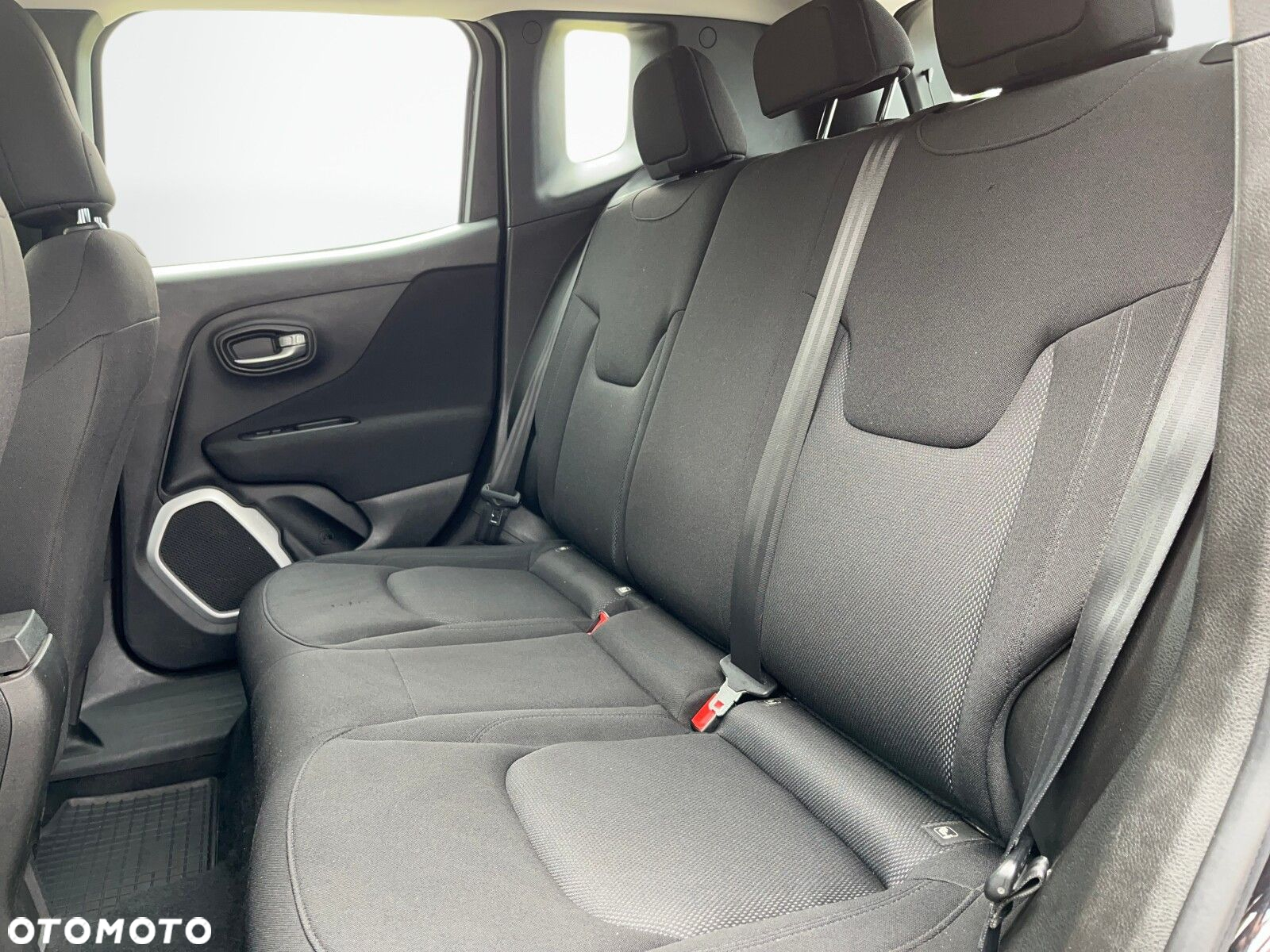 Jeep Renegade - 14