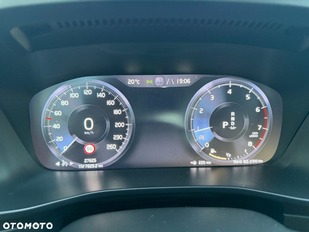 Volvo XC 40 T2 Essential - 16