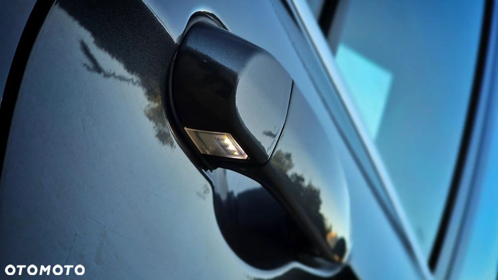 BMW X1 xDrive18d - 13
