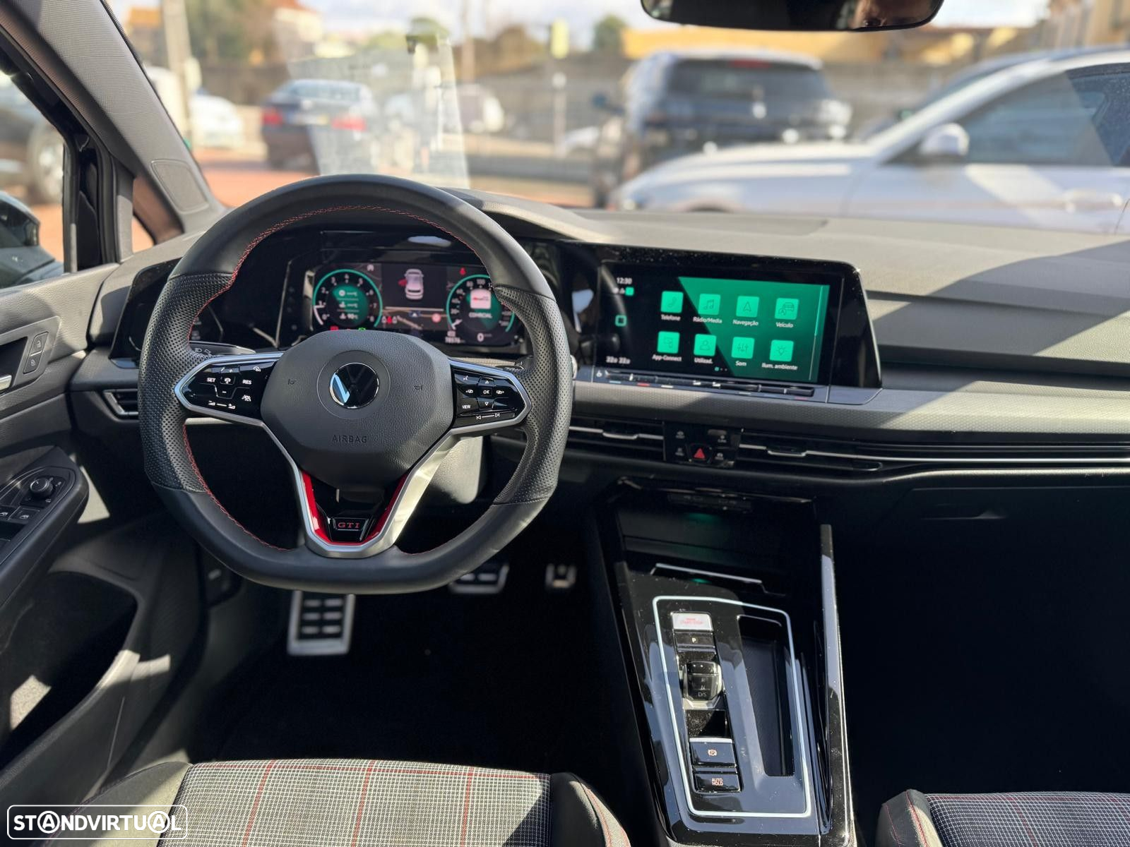 VW Golf 2.0 TSI GTI DSG - 28