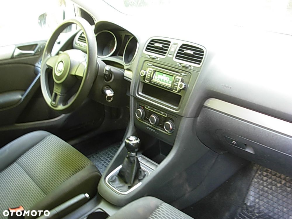 Volkswagen Golf - 8