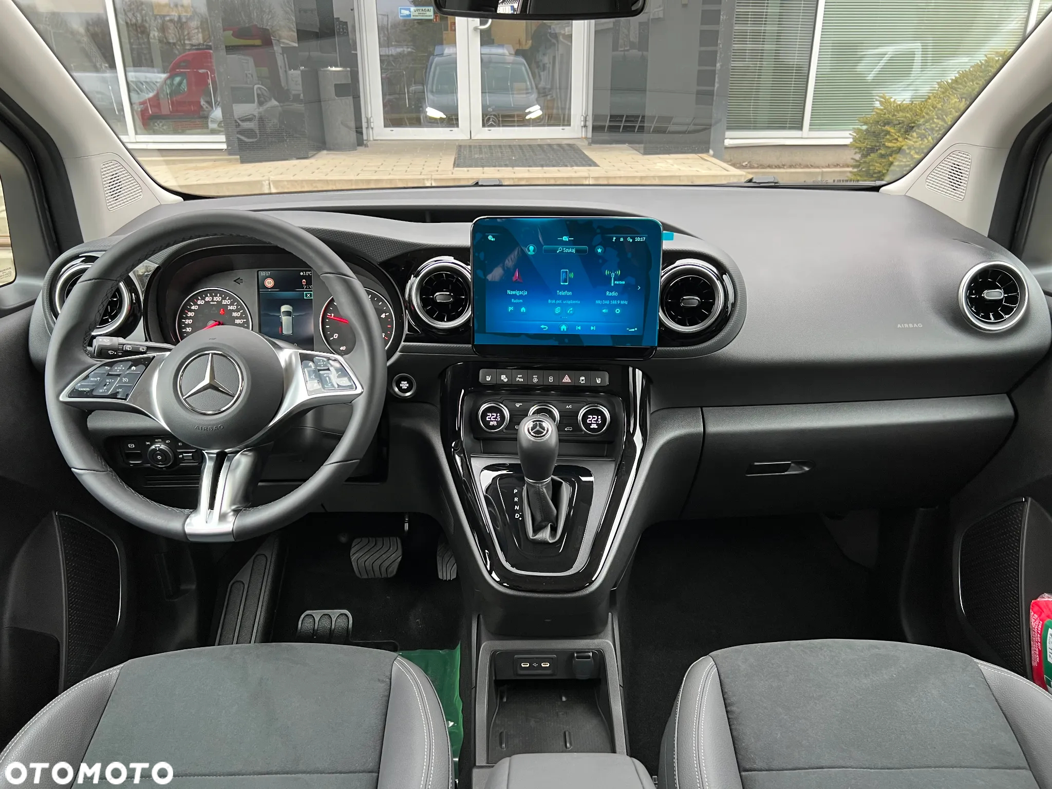 Mercedes-Benz Klasa T 180 d Automatik - 23