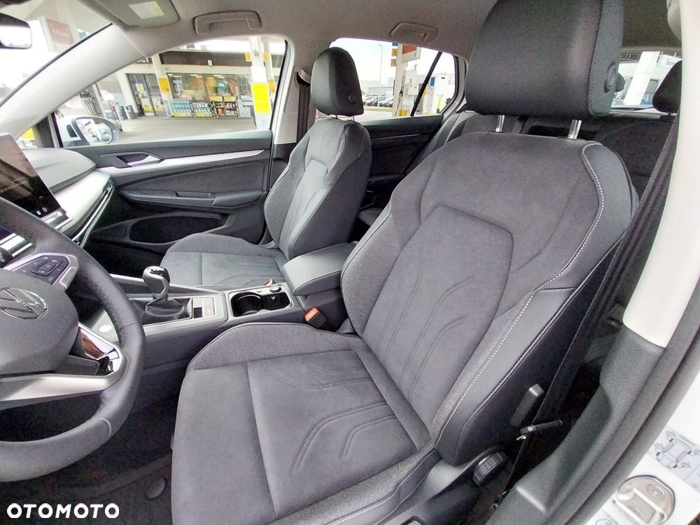 Volkswagen Golf - 10