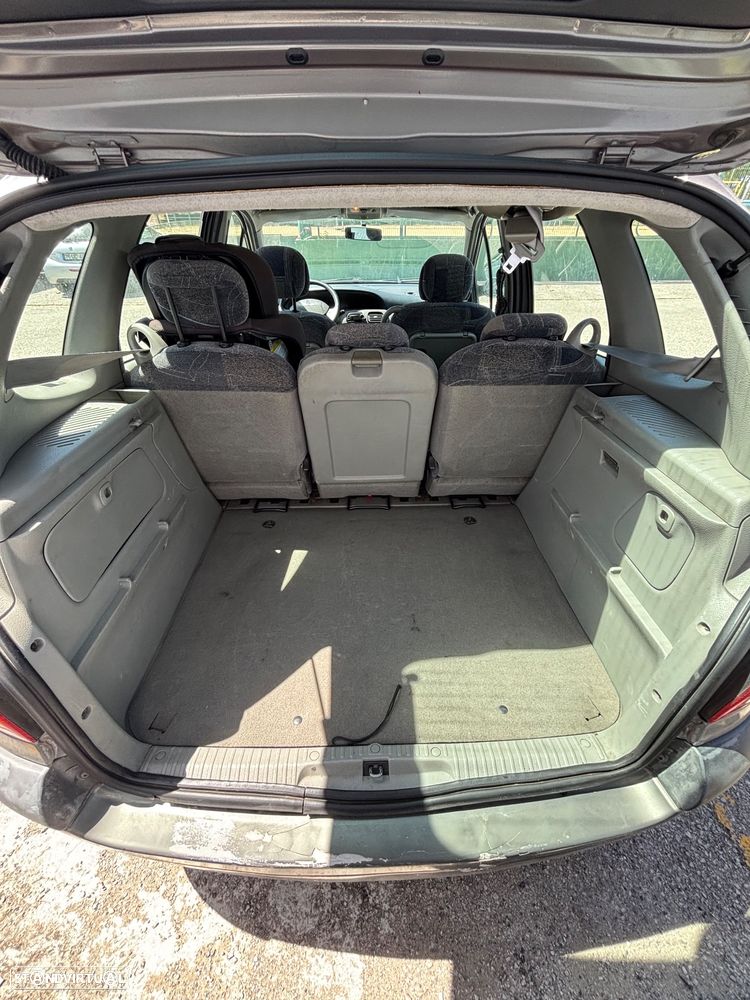 Renault Scénic 1.4 16V RXE AC - 6