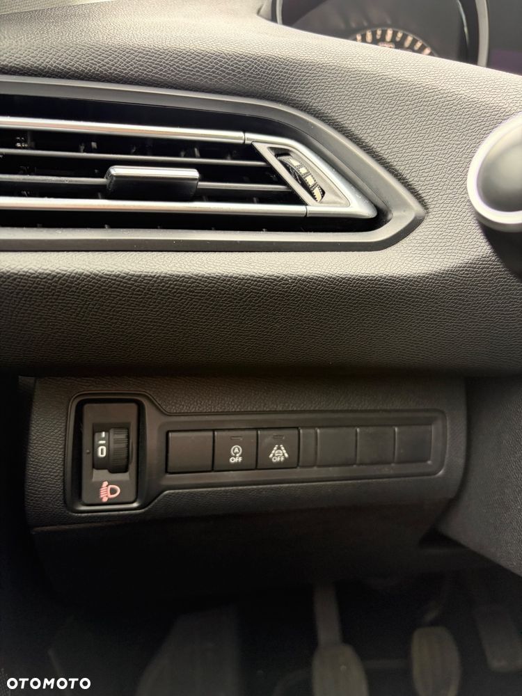 Peugeot 308 BlueHDi 130 Allure Pack - 23