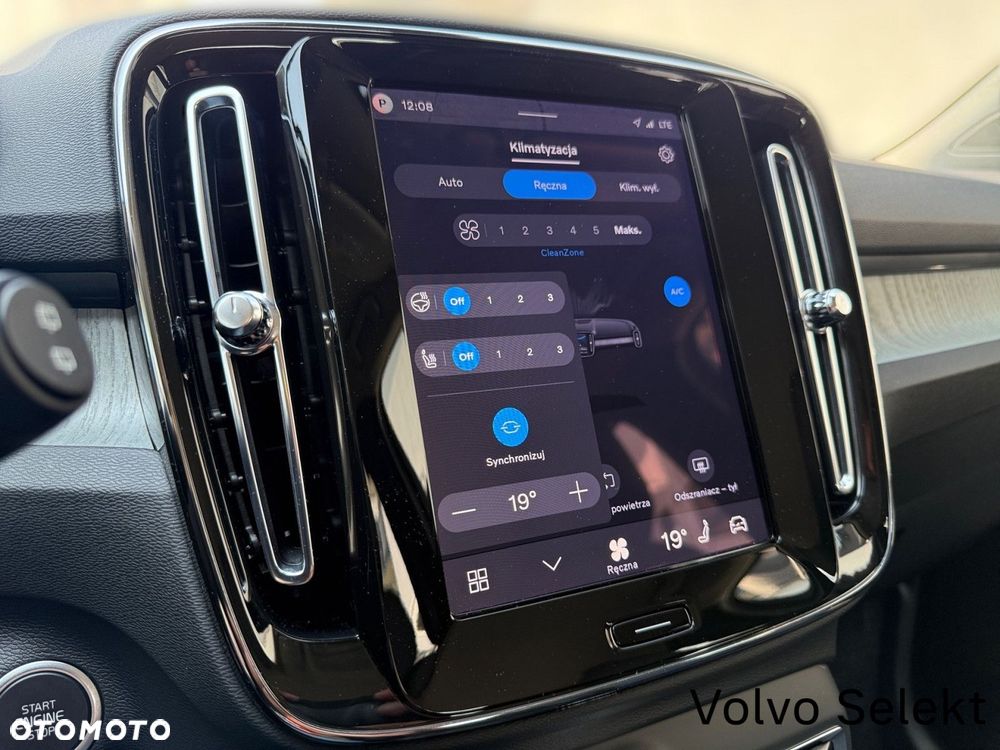 Volvo XC 40 - 22