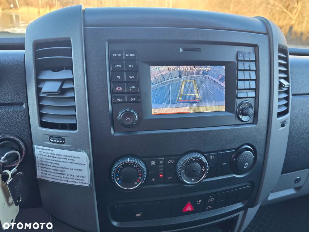 Mercedes-Benz Sprnter - 16