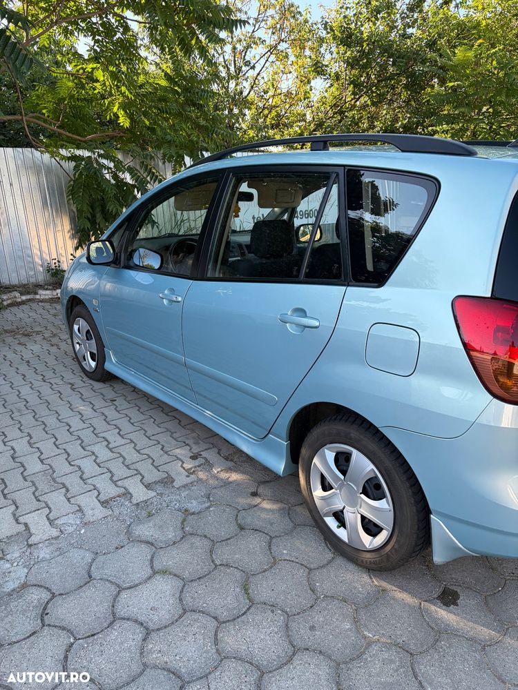 Toyota Corolla Verso 2.0 D-4D - 3