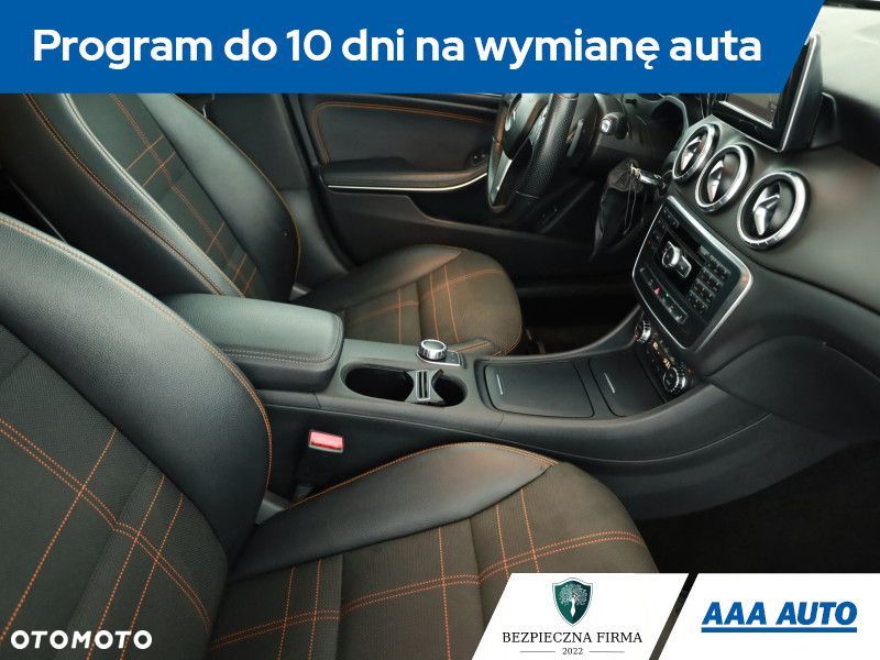 Mercedes-Benz CLA - 8