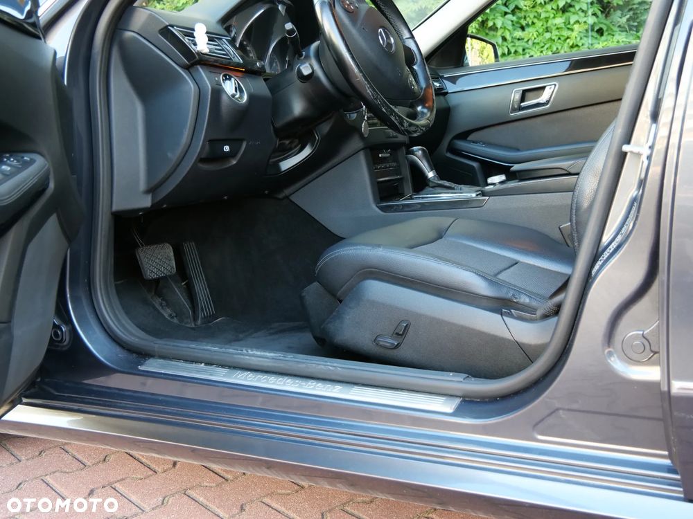 Mercedes-Benz Klasa E - 15
