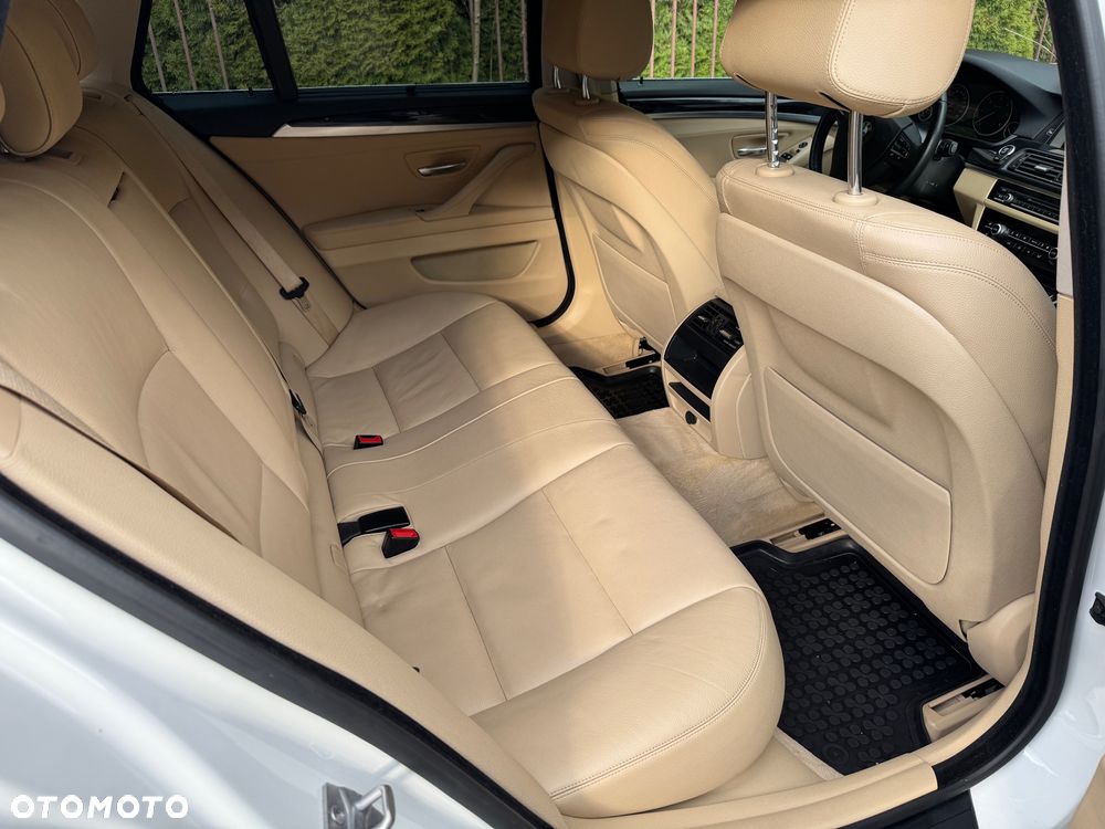 BMW Seria 5 520d xDrive Luxury Line - 14