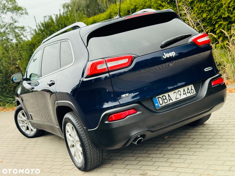 Jeep Cherokee - 4