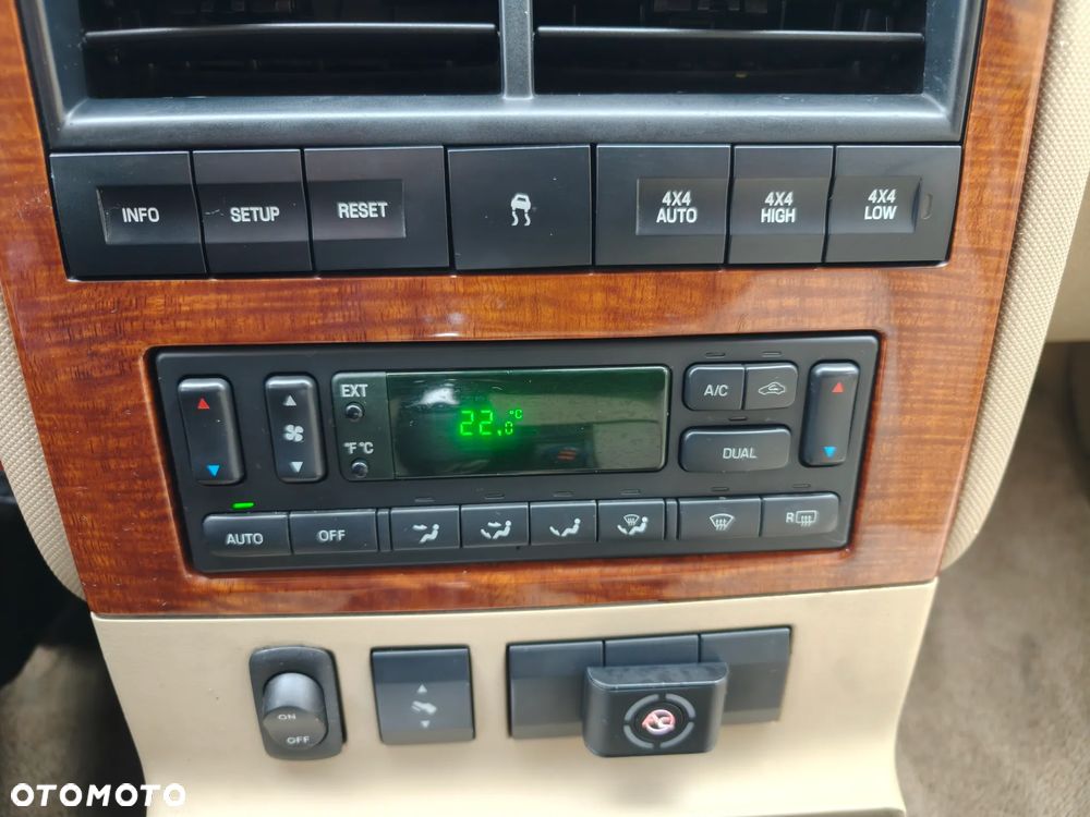 Ford Explorer 4.6 4WD - 16