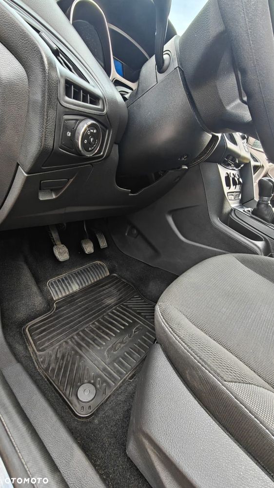 Ford Focus 1.6 Trend - 13