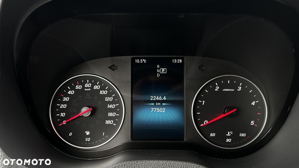 Mercedes-Benz Sprinter - 15