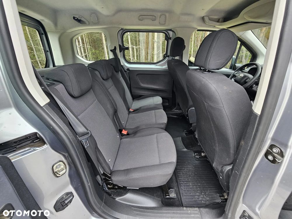 Toyota Proace City Verso 1.2 D-4T Combi - 11
