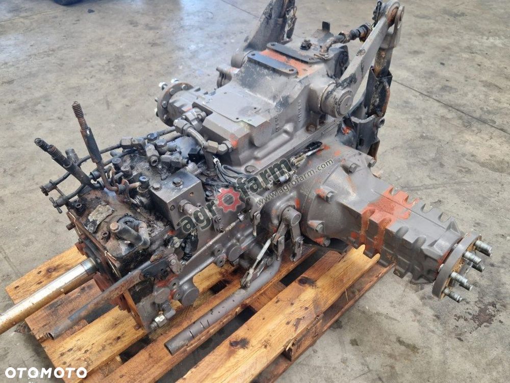 Skrzynia biegów, most tylny Renault Fructus 130 - 2